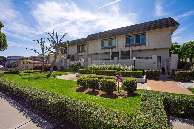 Foto del edificio - 848 W Huntington Dr