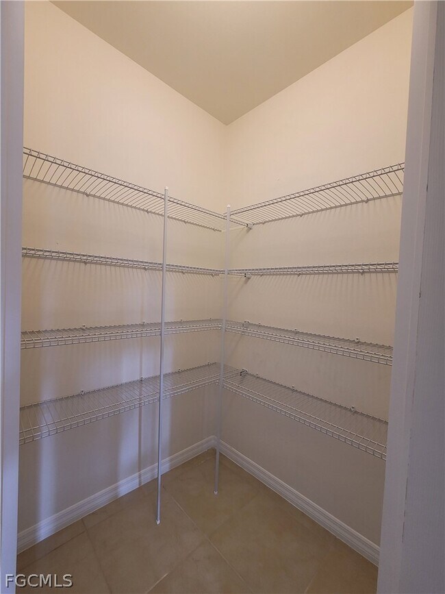 Foto del edificio - 337 SW 30th Ave