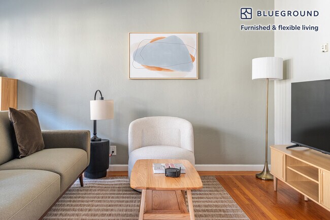 Foto del edificio - 327 Hawthorne Ave