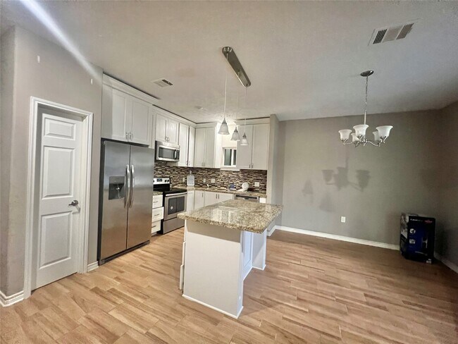 Foto del edificio - 2734 Duncan Dr