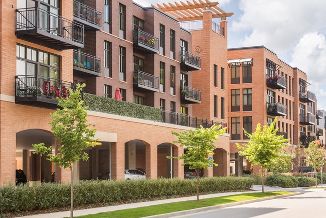 Exterior - Beaumont Place Apartments