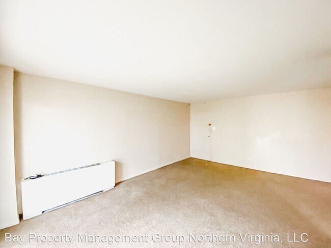 Building Photo - 2 br, 1 bath House - 4254 Buckman Rd Unit 4