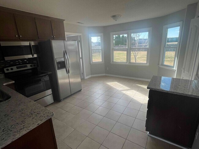 Building Photo - 326 Willow Oak Dr