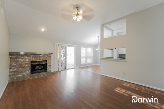 Building Photo - 7731 Western Oak Ln