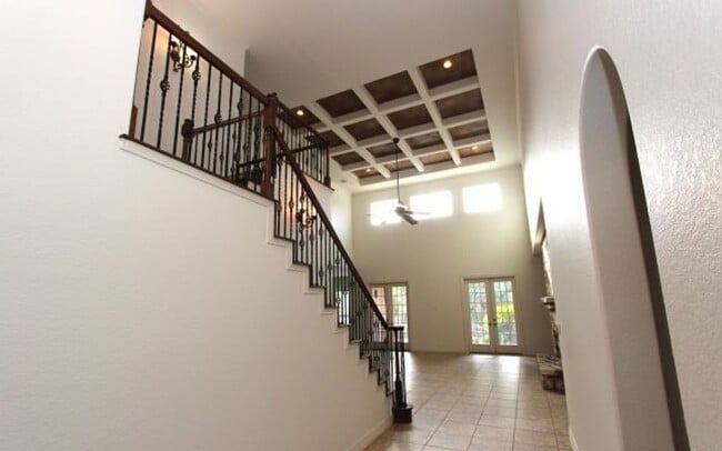 Building Photo - 24402 Saddle Rock