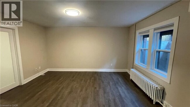 Building Photo - 4 OTTAWA Street N Unit# 2