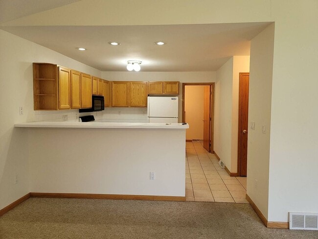 Building Photo - 6109 Birchwood Ln