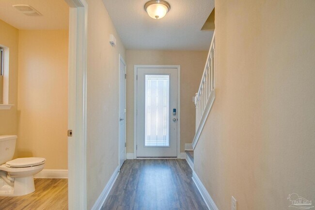 Foto del edificio - 8683 Reagan Dr