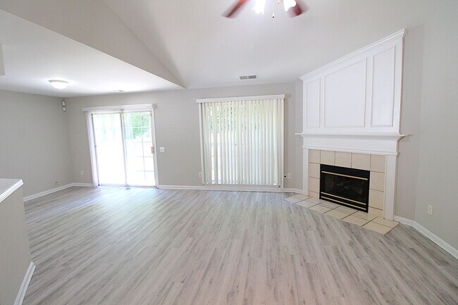 Foto del edificio - Updated 3-Bedroom Home in Silverstone Neighborhood – Move-In Ready!
