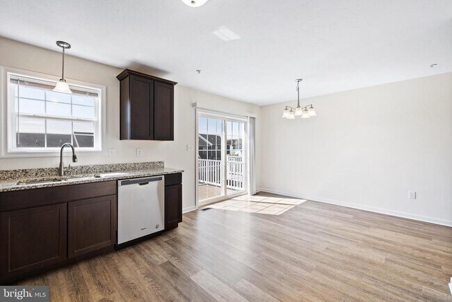 Foto del edificio - 76 Brookside Ave