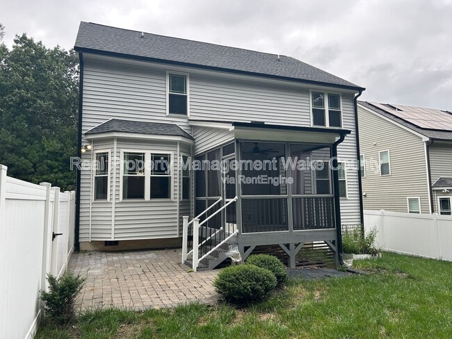 Building Photo - 5412 Robbins Dr