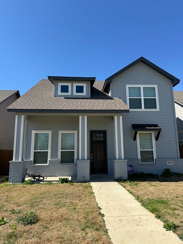Building Photo - Coming Soon!!!! 3/2/2 GODLEY ISD