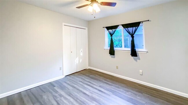 Foto del edificio - 8313 Horton Trail