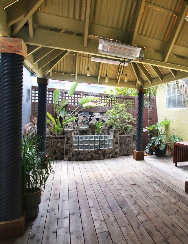Backyard Seating Area - 1259-1261 Folsom St