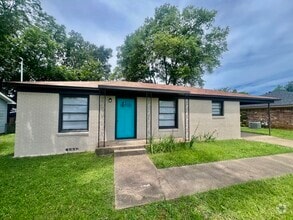 Building Photo - 1221 S Tipton Ave