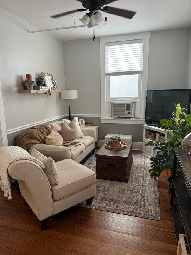 Foto del edificio - 428 N Donnelly St