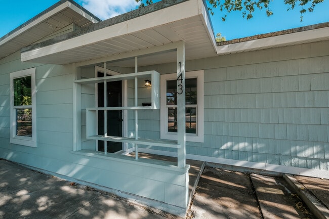 Foto del edificio - 143 Shasta Ave