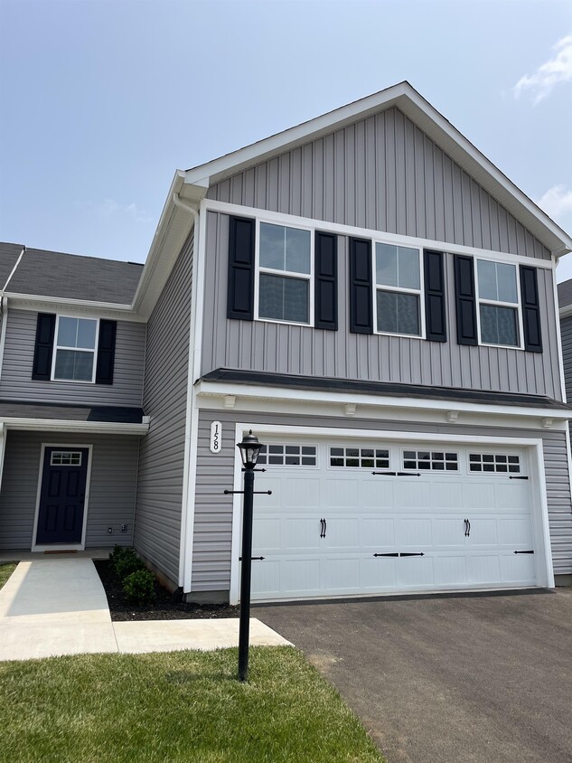 Photo - 158 Robinia Rd (Lynchburg, VA)