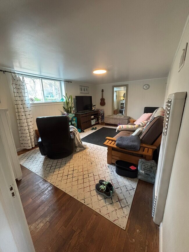 Foto del edificio - 2614 Highwood Dr