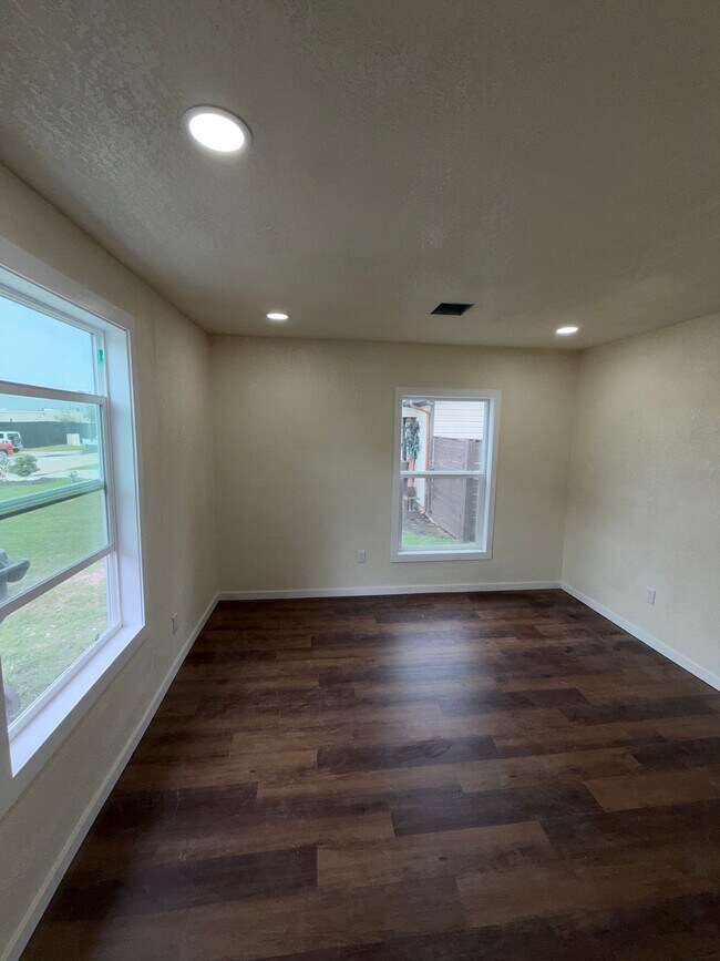 Foto del edificio - 2922 SW 19th St
