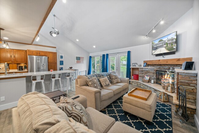 Building Photo - 814 Kendall Ln