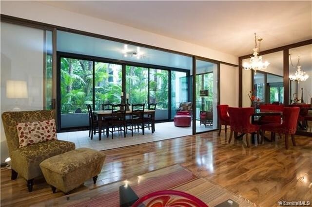 Primary Photo - 4999 Kahala Ave
