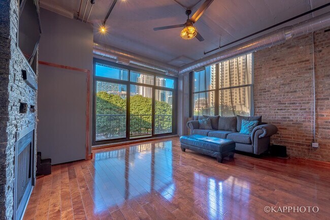 Building Photo - 1516 S Wabash Ave