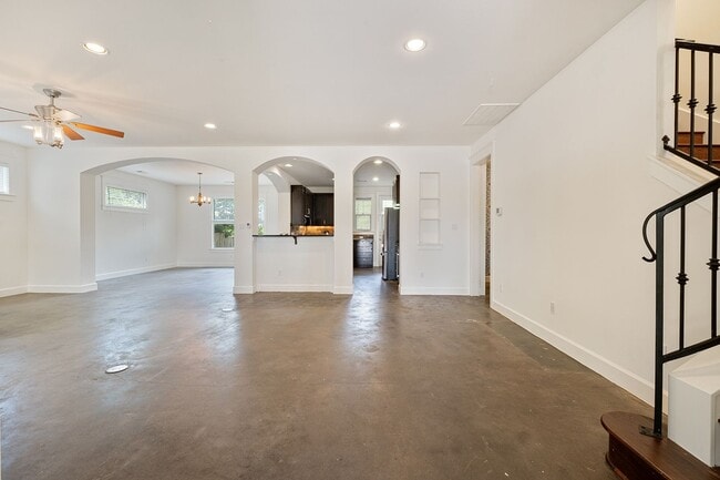 Foto del edificio - Beloved 3 Bedroom, 2.5 Bath Home in Brentwood