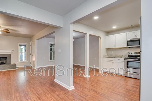 Building Photo - 2913 Running Creek Ln