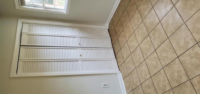 Building Photo - 4490 Kindlewood Drive