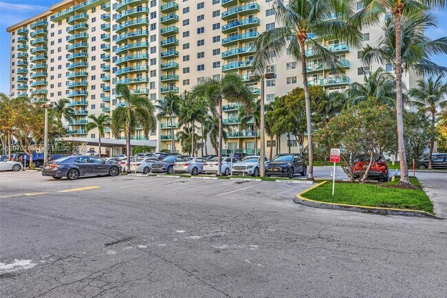 Building Photo - 19390 Collins Ave