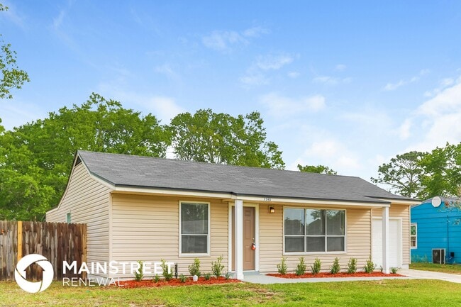 Building Photo - 7540 Collins Ct