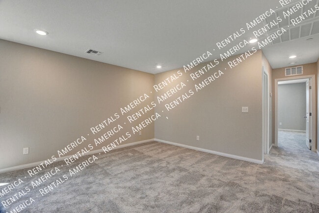 Building Photo - 6820 Calvitero St