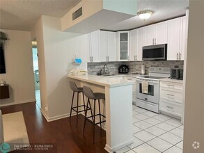 Building Photo - 5514 Courtyard Dr