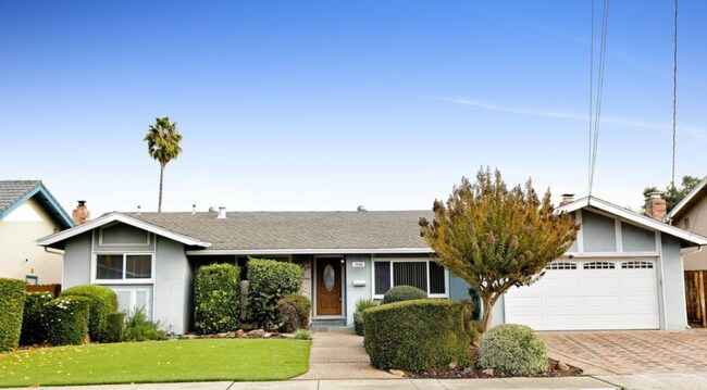Building Photo - 9588 Davona Dr