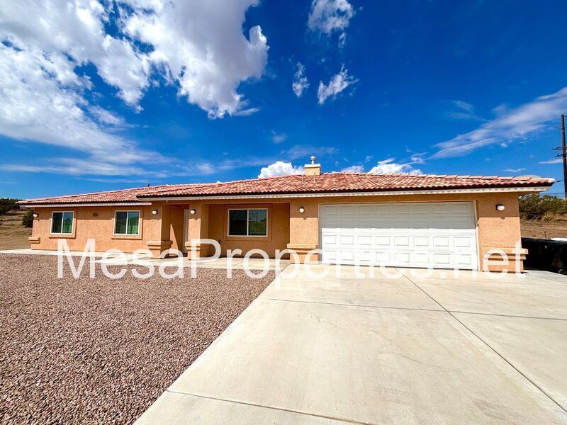 Foto principal - 11155 Phelan Rd