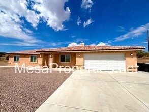 Building Photo - 11155 Phelan Rd