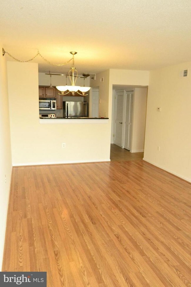 Foto del edificio - 1001 N Randolph St