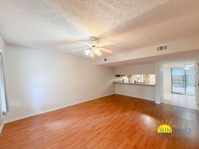 Foto del edificio - Great 2 Bedroom Townhouse in Fort Walton!