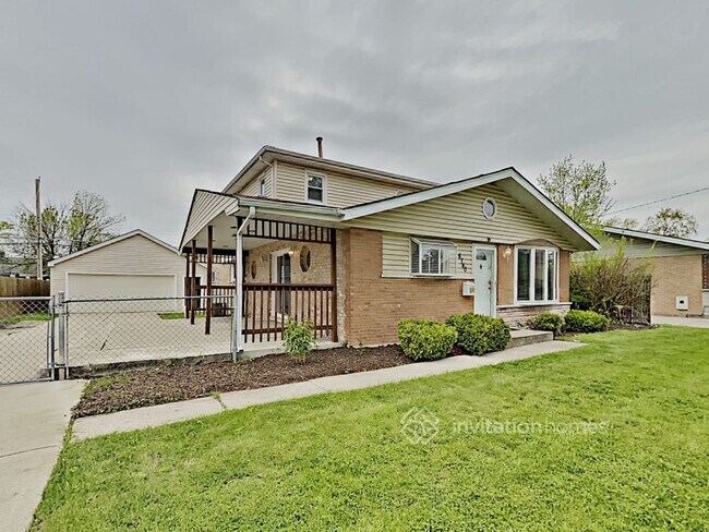 Building Photo - 8740 Cranbrook Ln