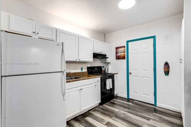 Foto del edificio - 1629 Johnson St