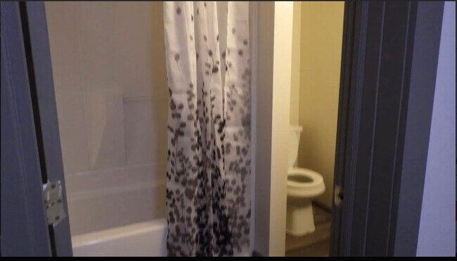 Bathroom - 1434 pocono Blvd