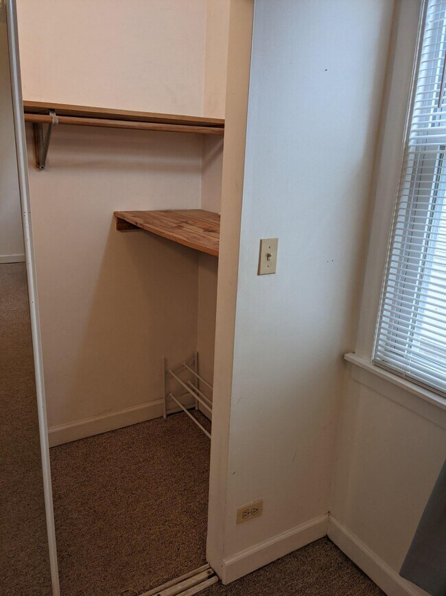 Closet - 1920 W School St