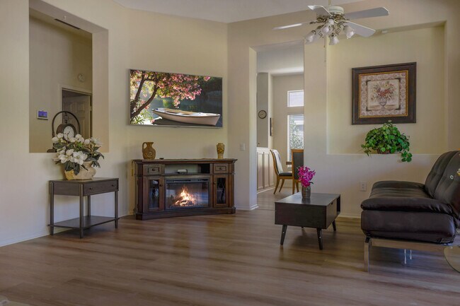 Foto del edificio - 37468 Westridge Ave