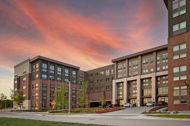 Building Photo - Casey at Frisco Station