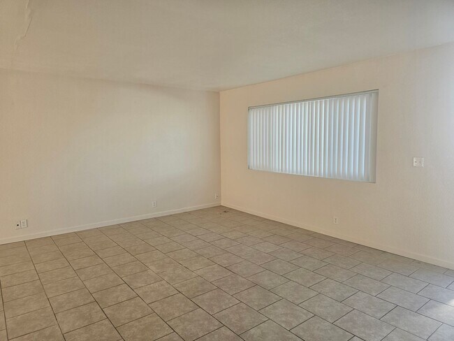 Foto del edificio - Unfurnished Long Term