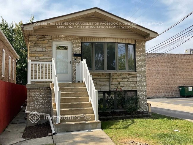 Building Photo - 11114 S Troy St