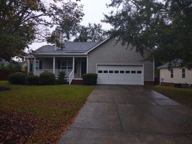 Building Photo - Fantastic Three Bedroom Home in Lexington!