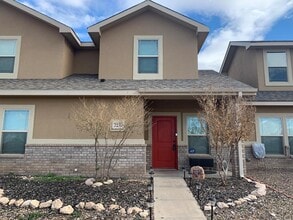 Building Photo - 7230 Manford Ln