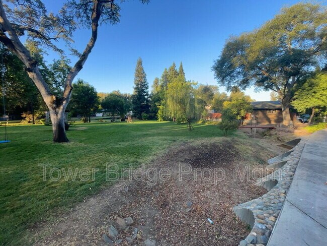 Foto del edificio - 5770 Hoffman Ln